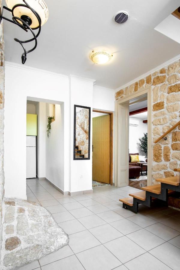 Apartamento Zollus House Tvrda Osijek Exterior foto