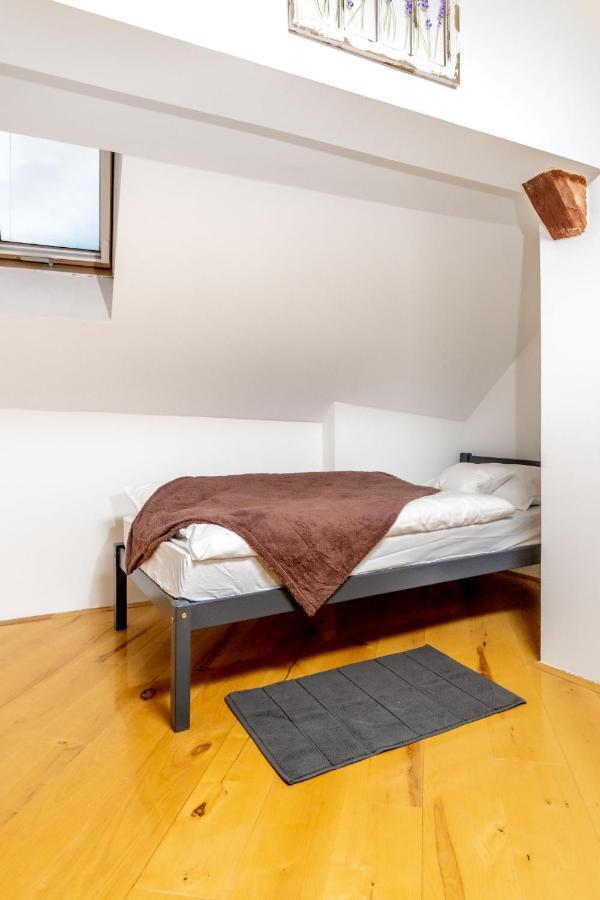 Apartamento Zollus House Tvrda Osijek Exterior foto